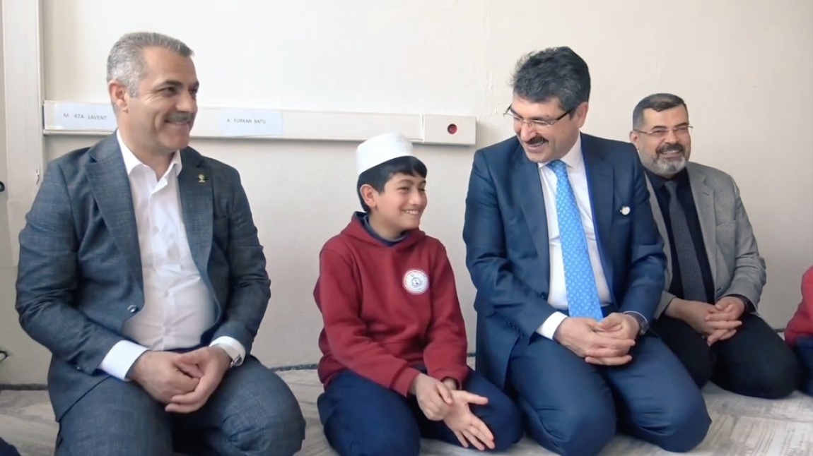 Milletvekilimiz Sayın Ferhat Nasıroğlu ve Protokol Üyeleri Okulumuzu Ziyaret Etti